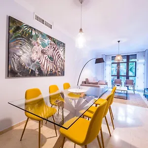  Apartment Center Experience - Premium