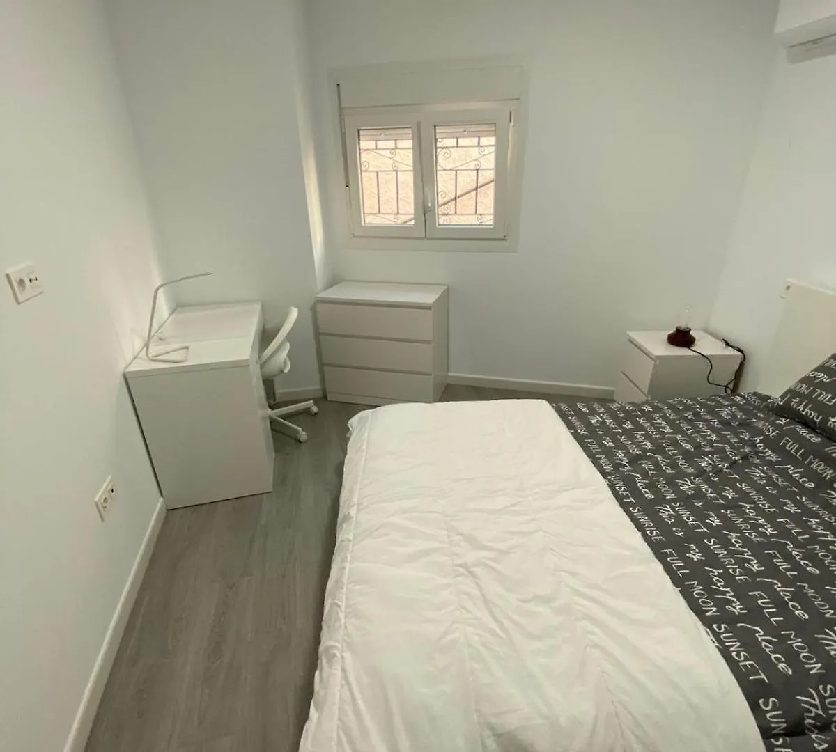 3 Rooms Con Terraza Junto A Monte Victoria マラガ スペイン